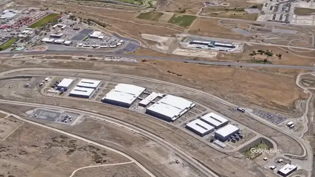 15 BIGGEST Data Centers on Earth